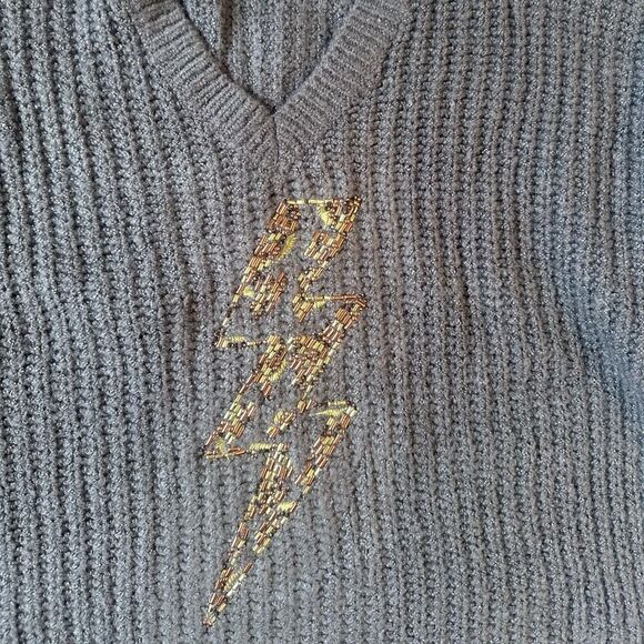 Chunky Graphic Sweater - Picture 8 of 11